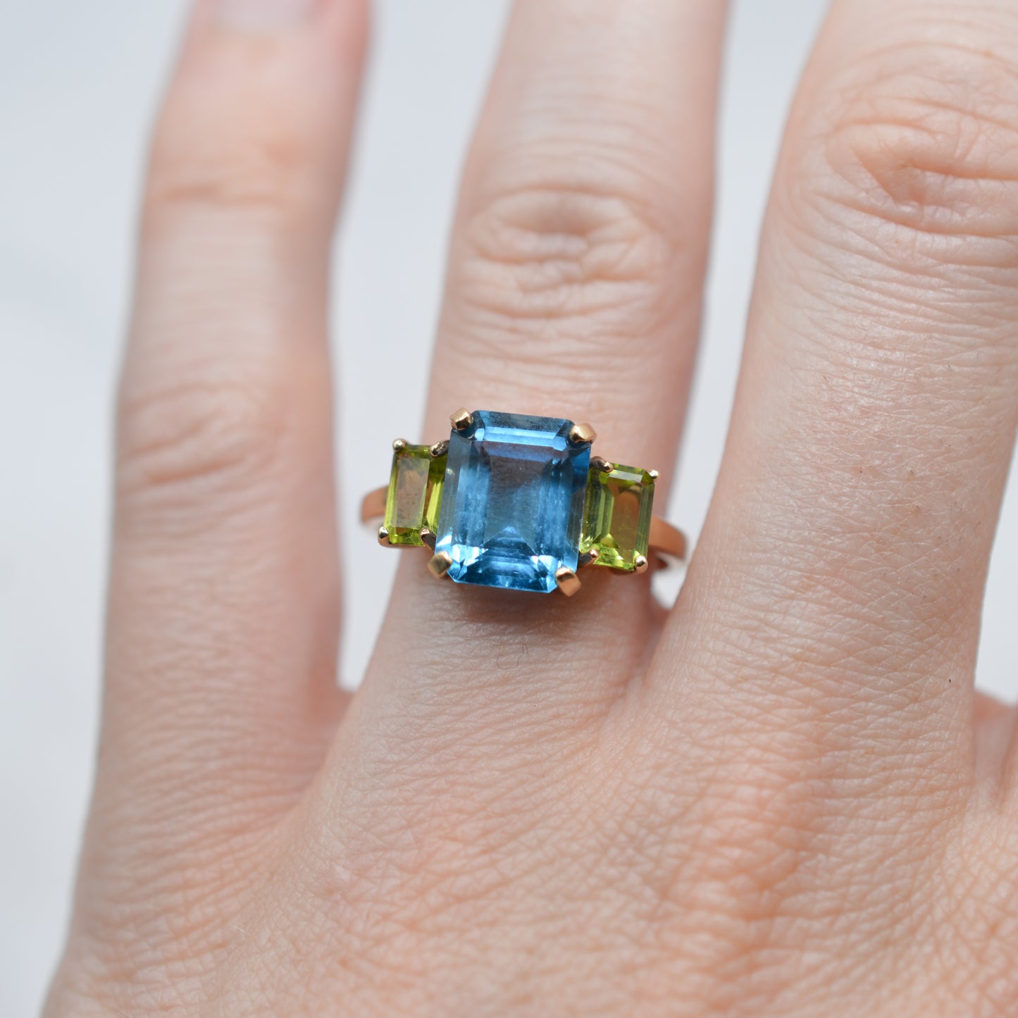 9ct Gold Topaz & Peridot Trilogy Ring