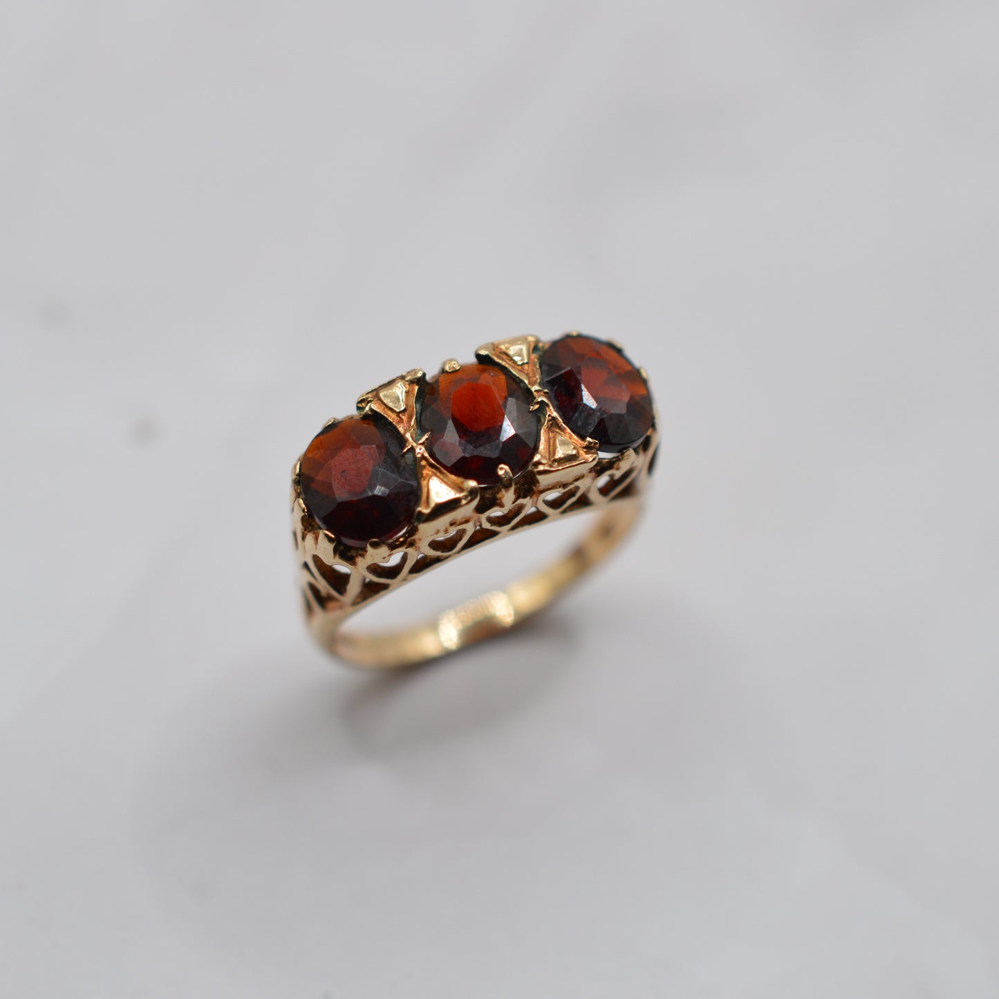 1970s Chunky Vintage 9ct Gold Garnet Trilogy Ring with Heart-Pierced Gallery