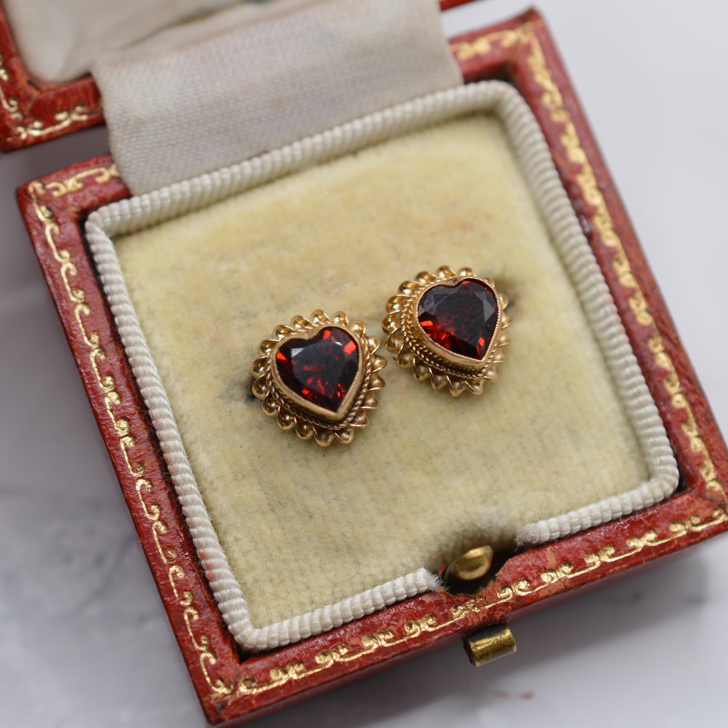 1990s 9ct Gold Garnet Heart Stud Earrings