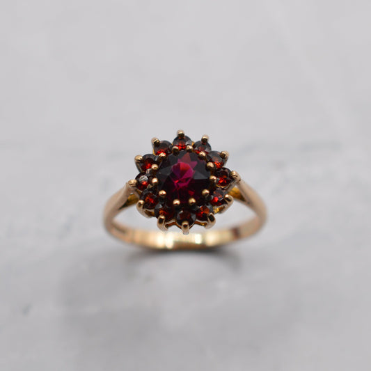 1970s Vintage 9ct Gold Garnet Floral Cluster Ring