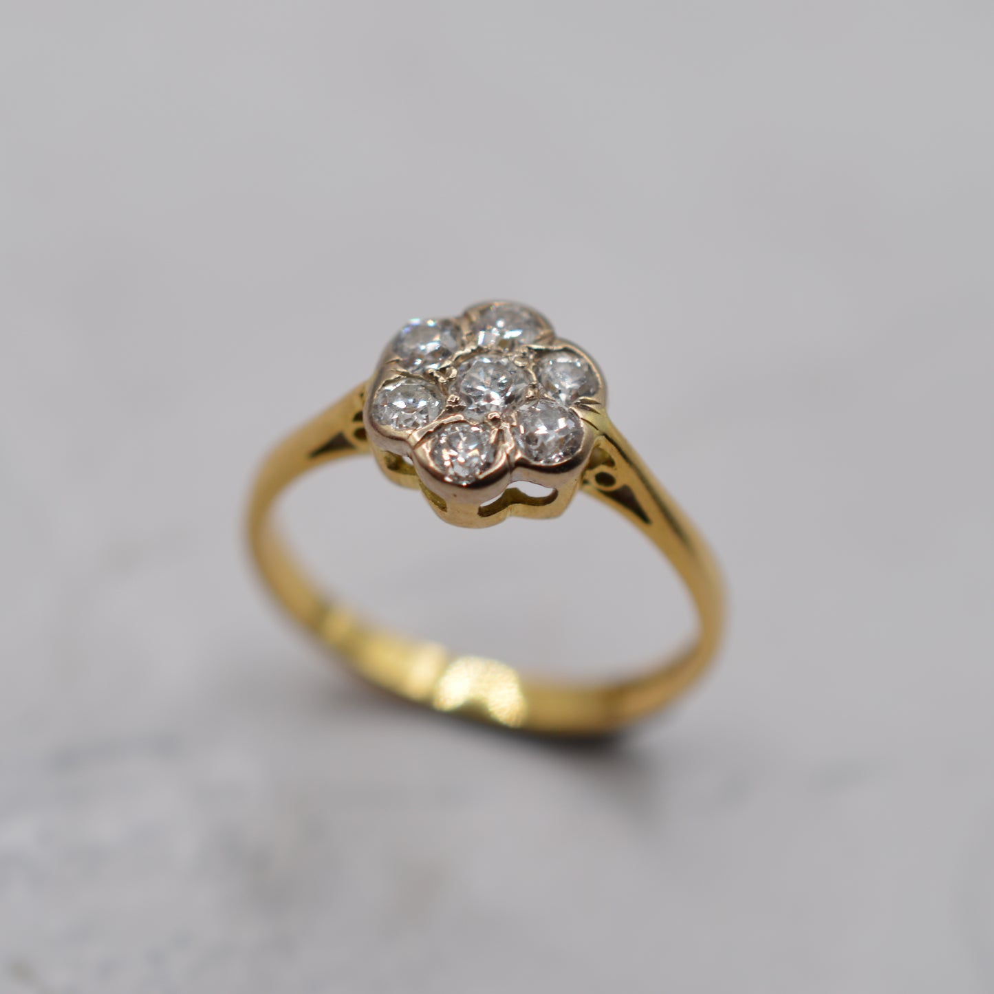 18ct Gold Diamond Daisy Cluster Ring