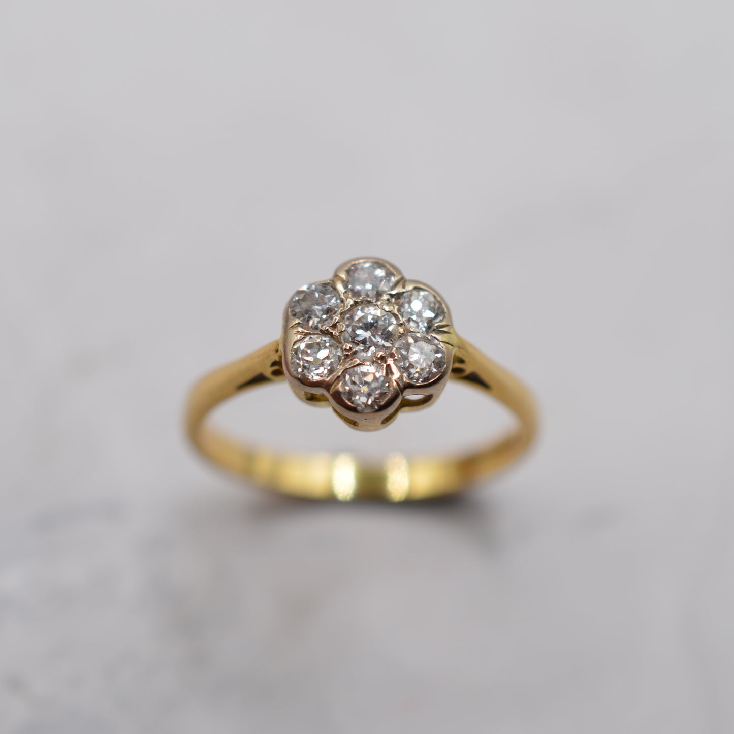 18ct Gold Diamond Daisy Cluster Ring
