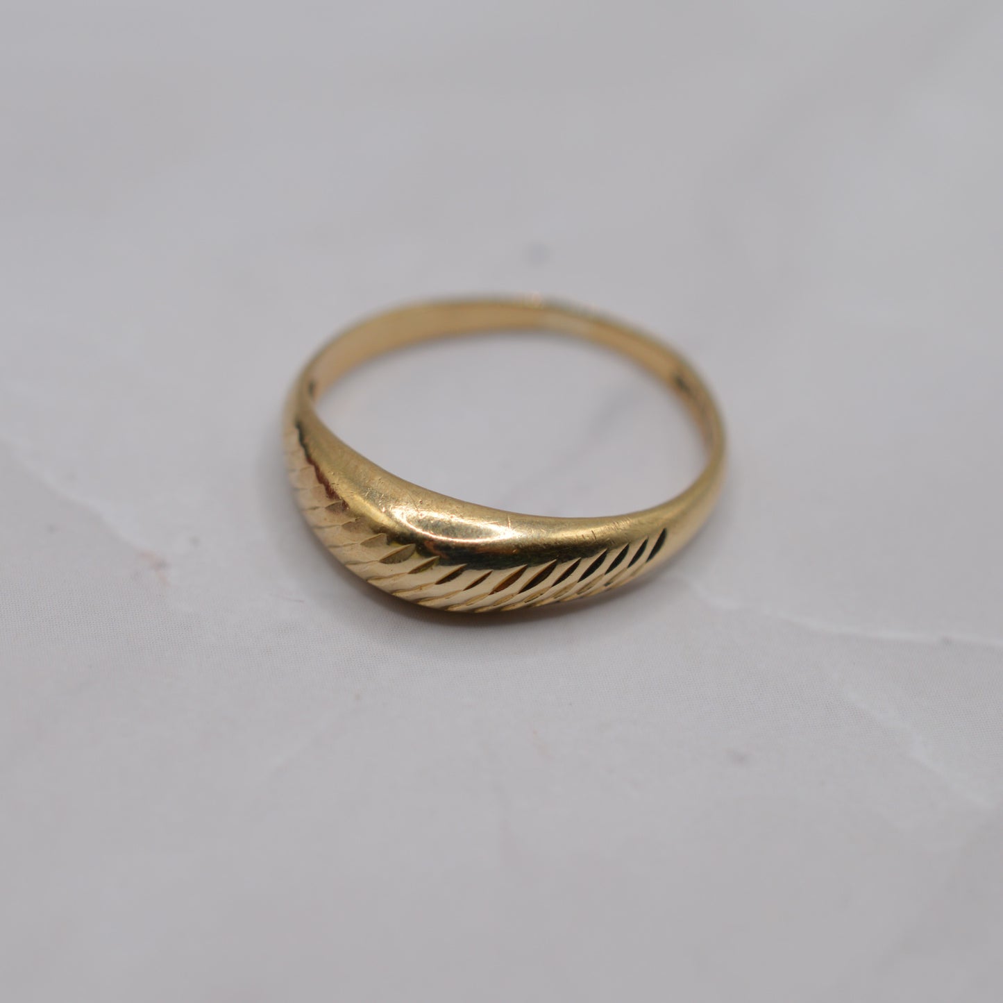1980s 9ct Gold Engraved Band Ring