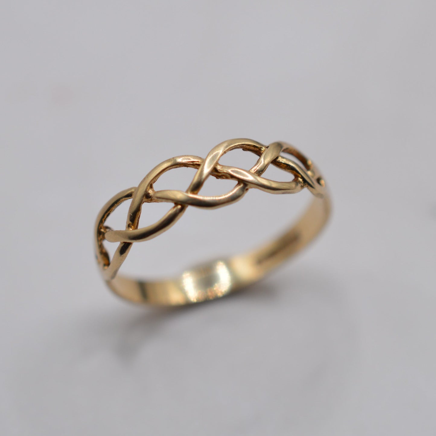 1980s Vintage 9ct Gold Celtic Braid Ring