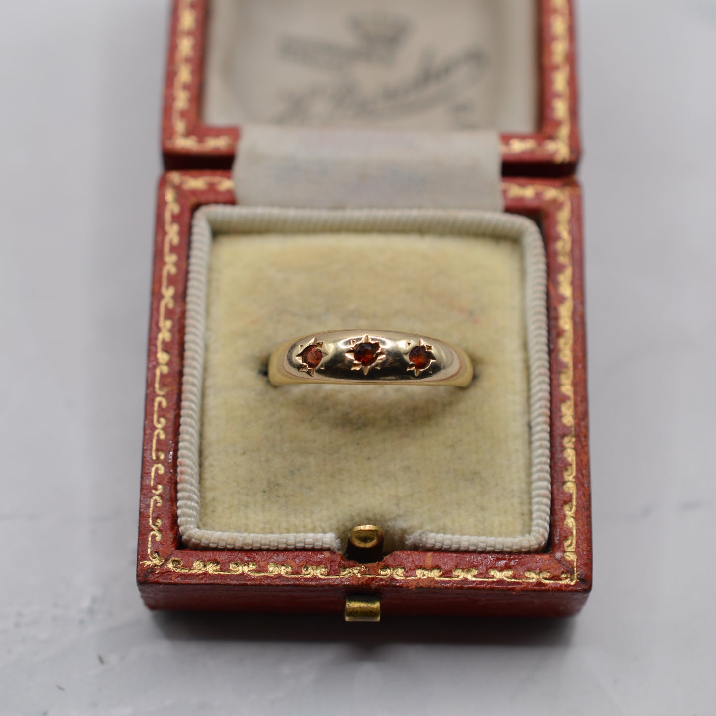 9ct Gold Garnet Trilogy Starburst Gypsy Ring