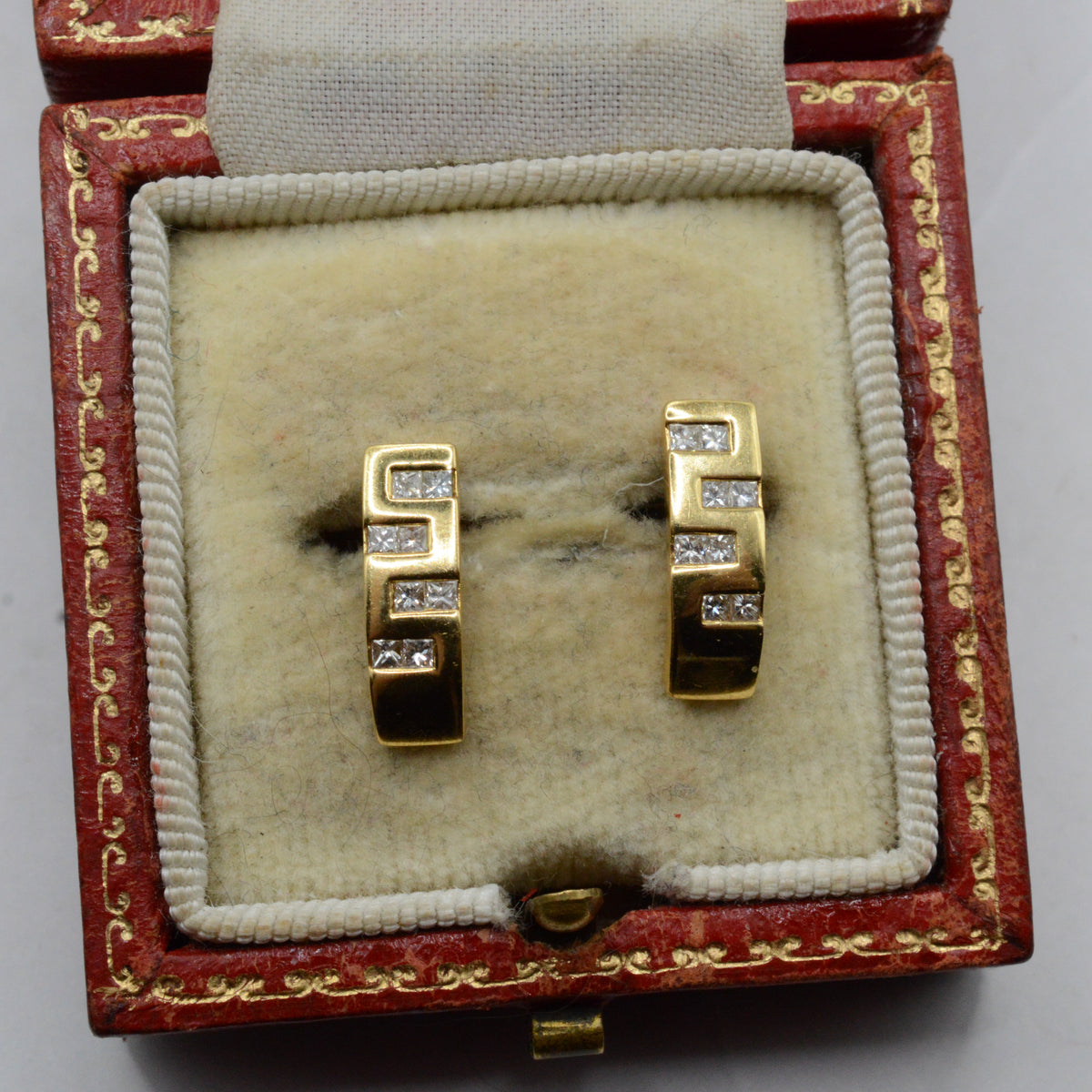 18ct Gold Diamond Curved Bar Stud Earrings