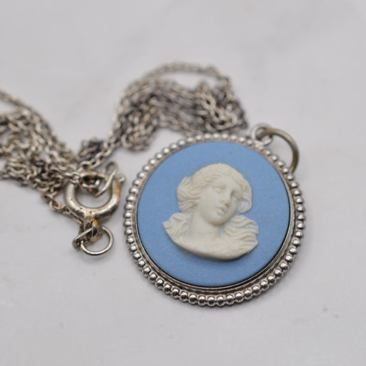 1970s Vintage Sterling Silver Wedgwood Cameo Pendant Necklace (17” Chain)