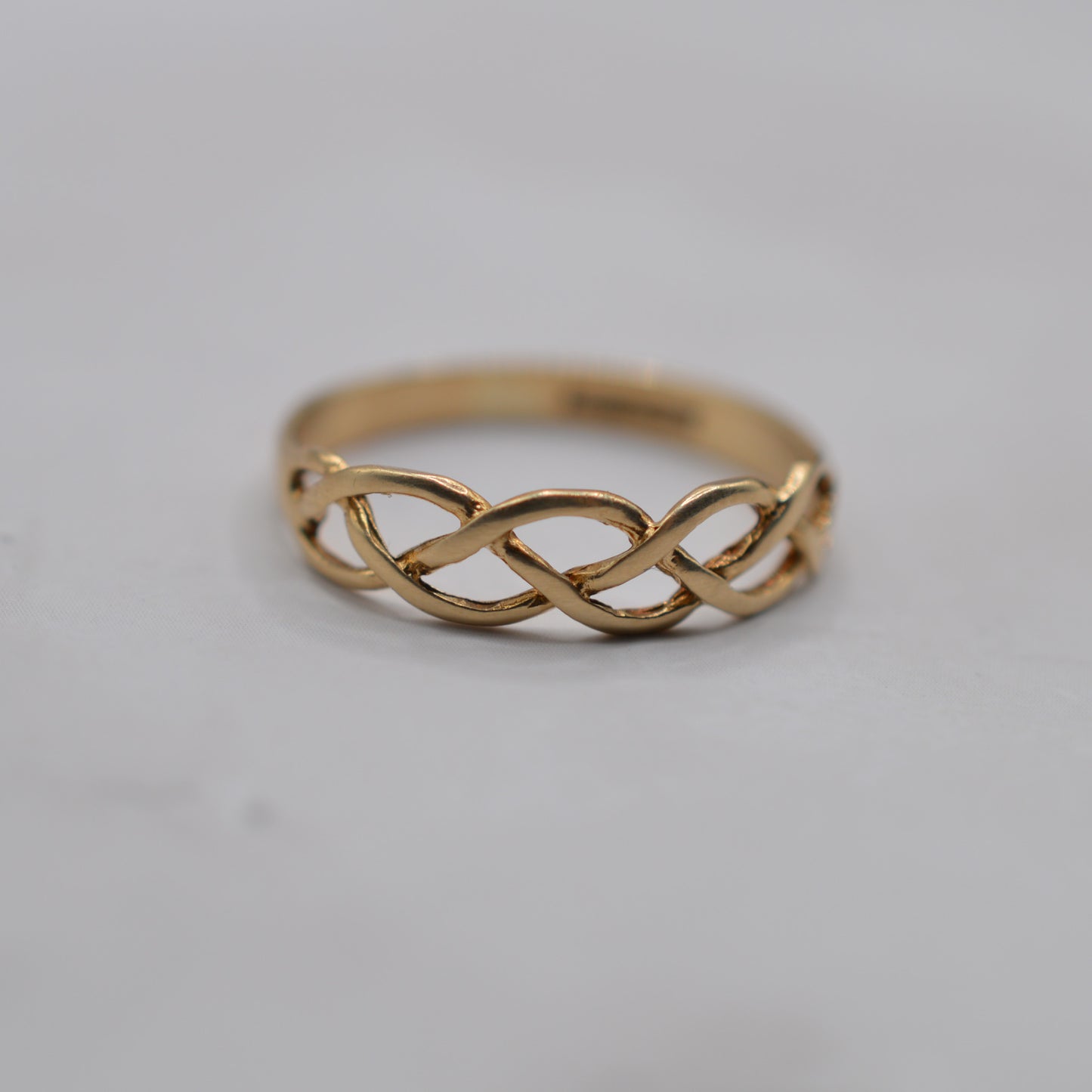 1980s Vintage 9ct Gold Celtic Braid Ring