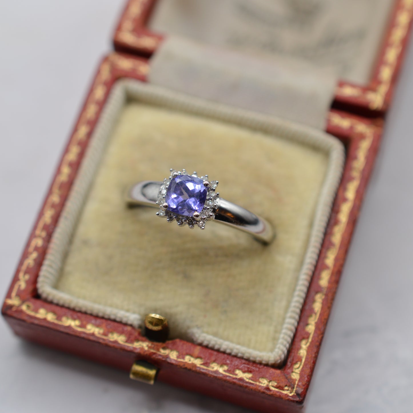 Y2K 18ct Gold Tanzanite & Diamond Halo Ring