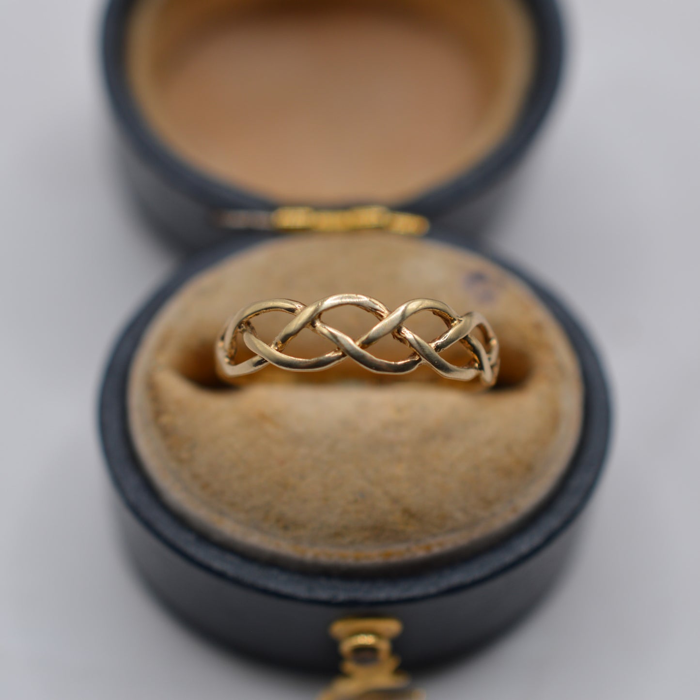 1980s Vintage 9ct Gold Celtic Braid Ring