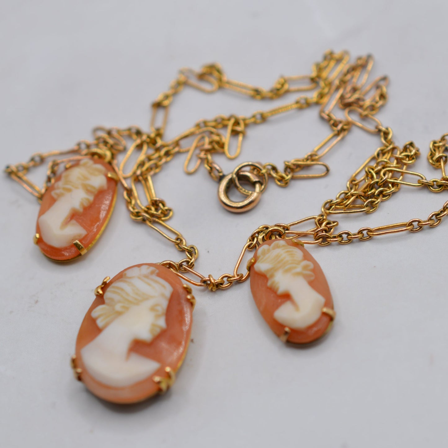 1980s Vintage 9ct Gold Triple Cameo Figaro Necklace