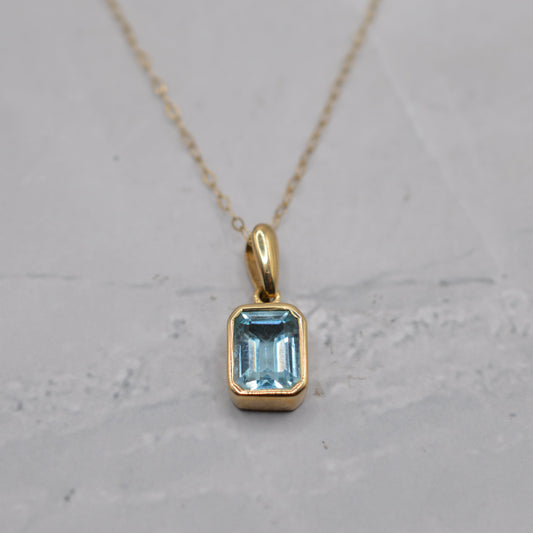9ct Gold Bezel-Set Topaz Pendant Necklace (18”)