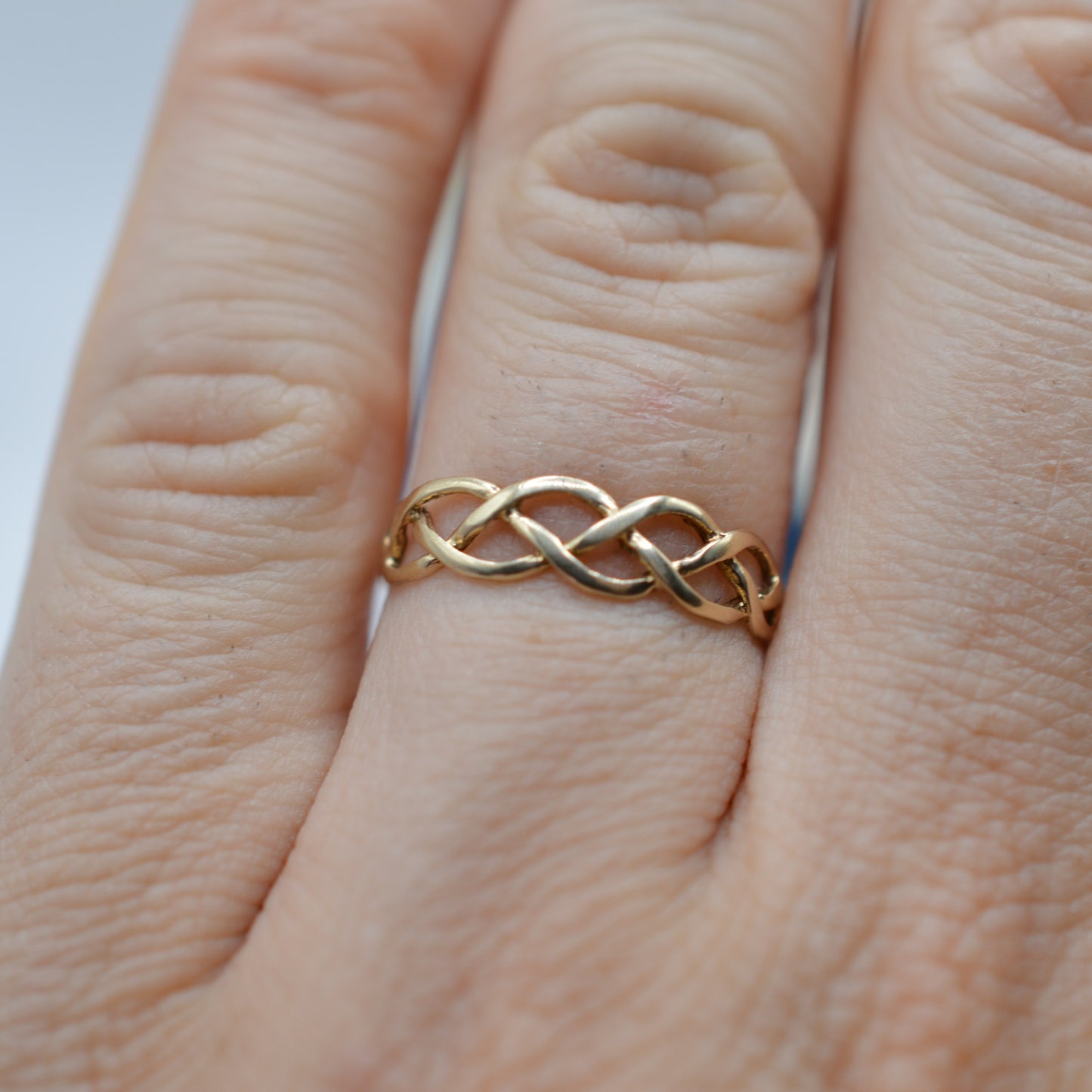 1980s Vintage 9ct Gold Celtic Braid Ring