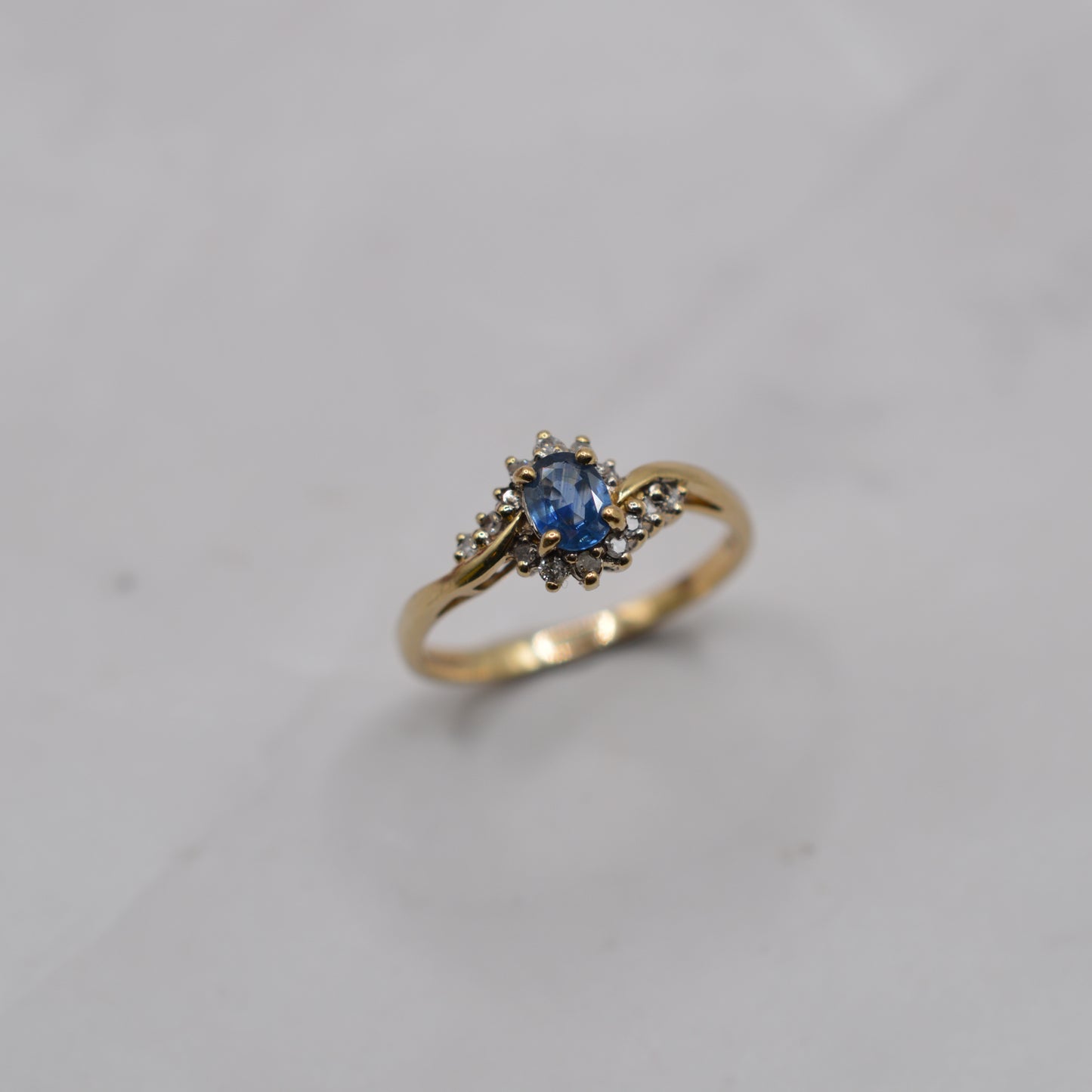 9ct Gold Sapphire & Diamond Cluster Crossover Ring