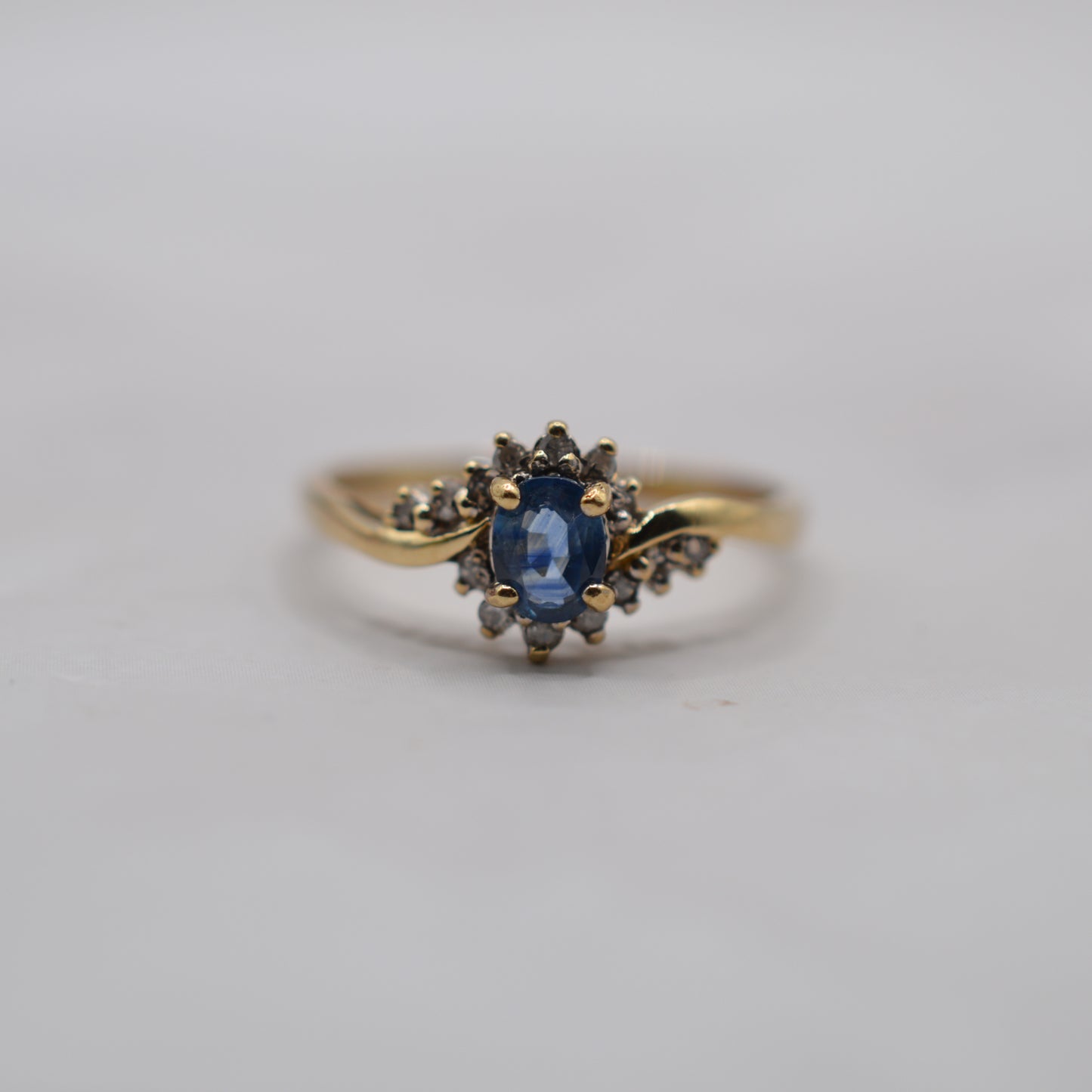 9ct Gold Sapphire & Diamond Cluster Crossover Ring