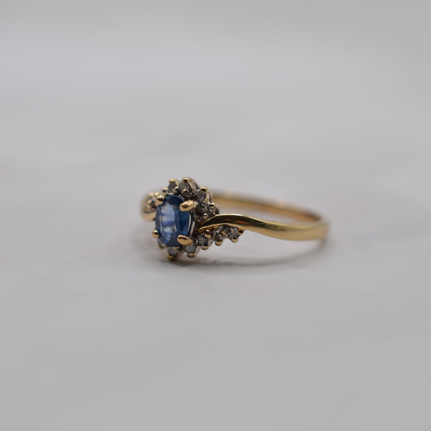 9ct Gold Sapphire & Diamond Cluster Crossover Ring
