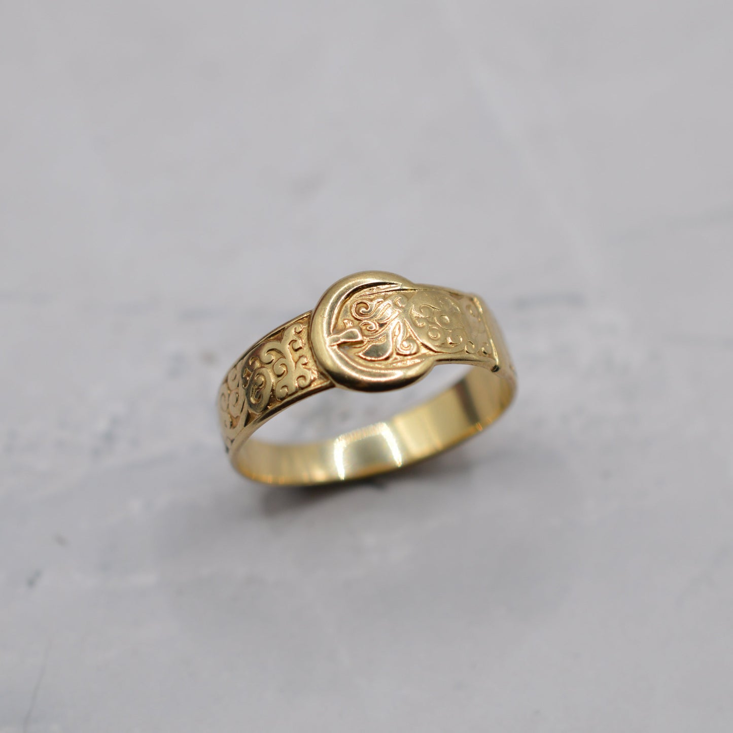 1980s Vintage 9ct Gold Buckle Ring