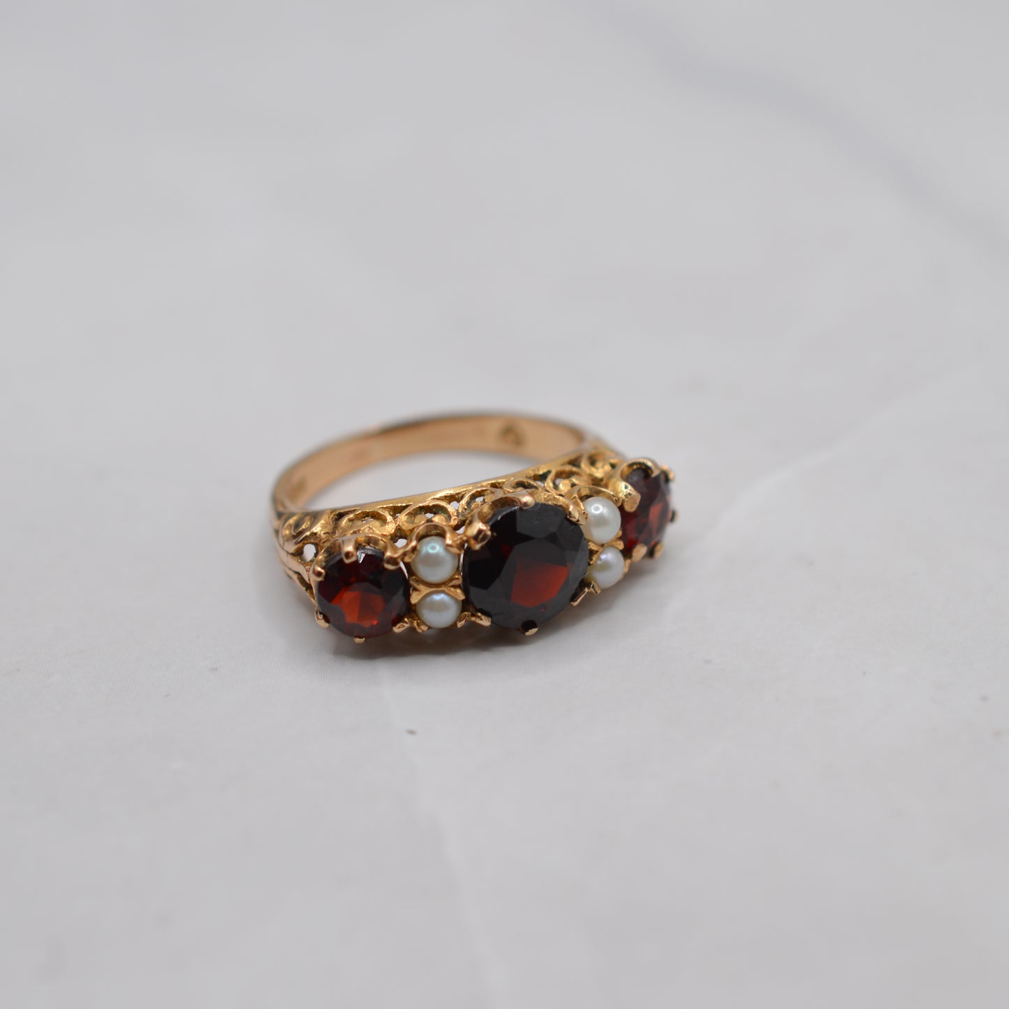 1960s Chunky Vintage 9ct Gold Garnet & Pearl Seven-Stone Ring