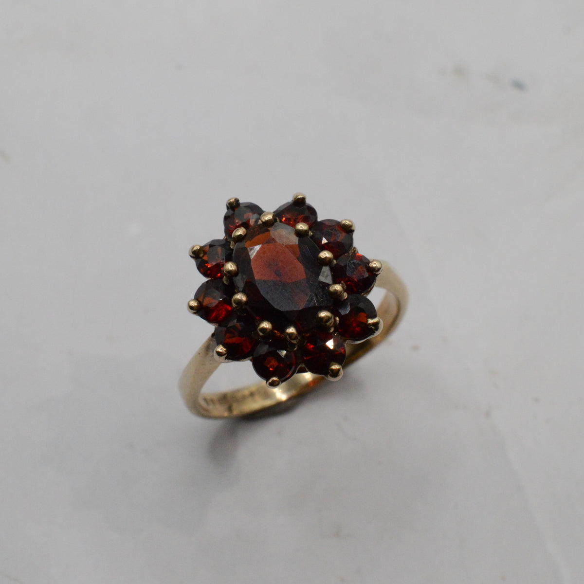 1980s Vintage 9ct Gold Garnet Cluster Ring