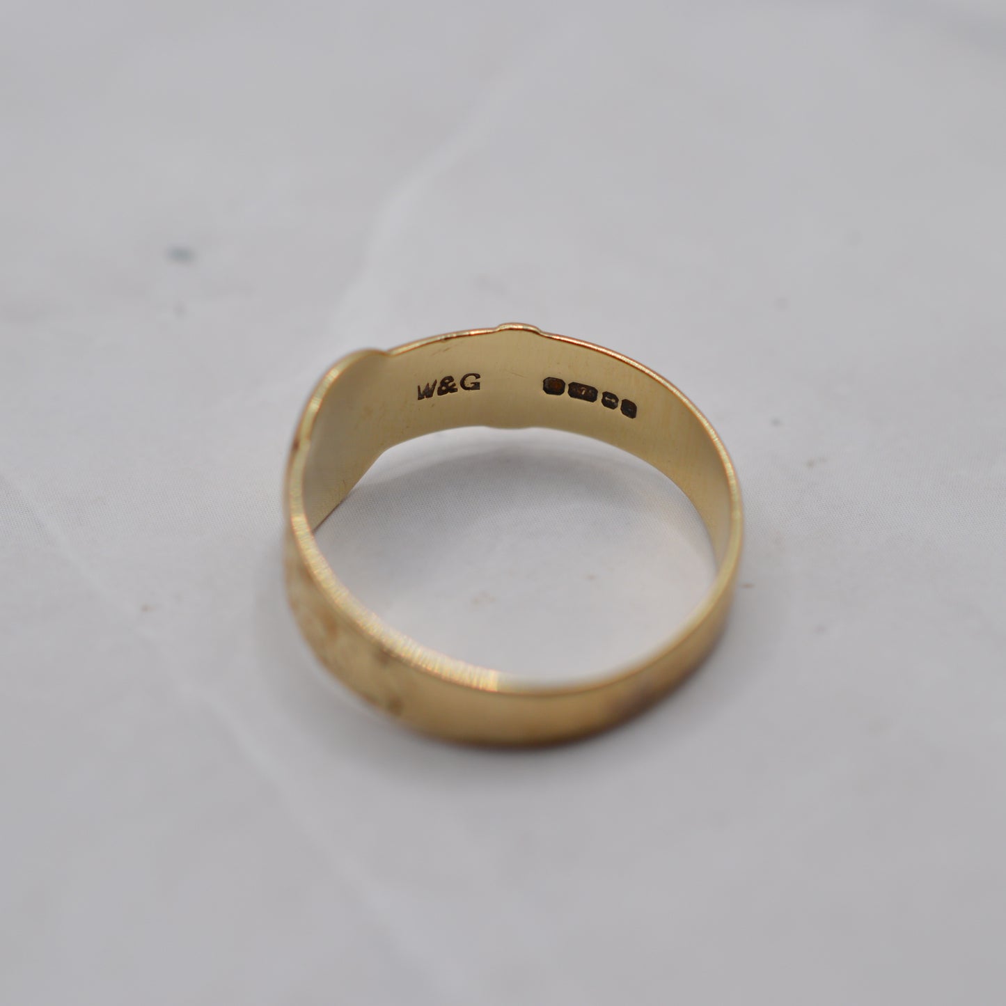 1980s Vintage 9ct Gold Buckle Ring