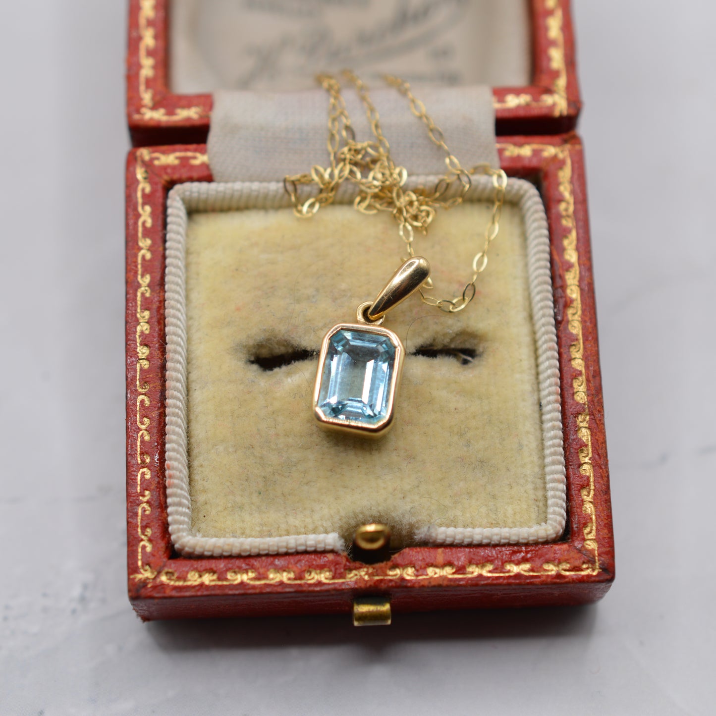 9ct Gold Bezel-Set Topaz Pendant Necklace (18”)