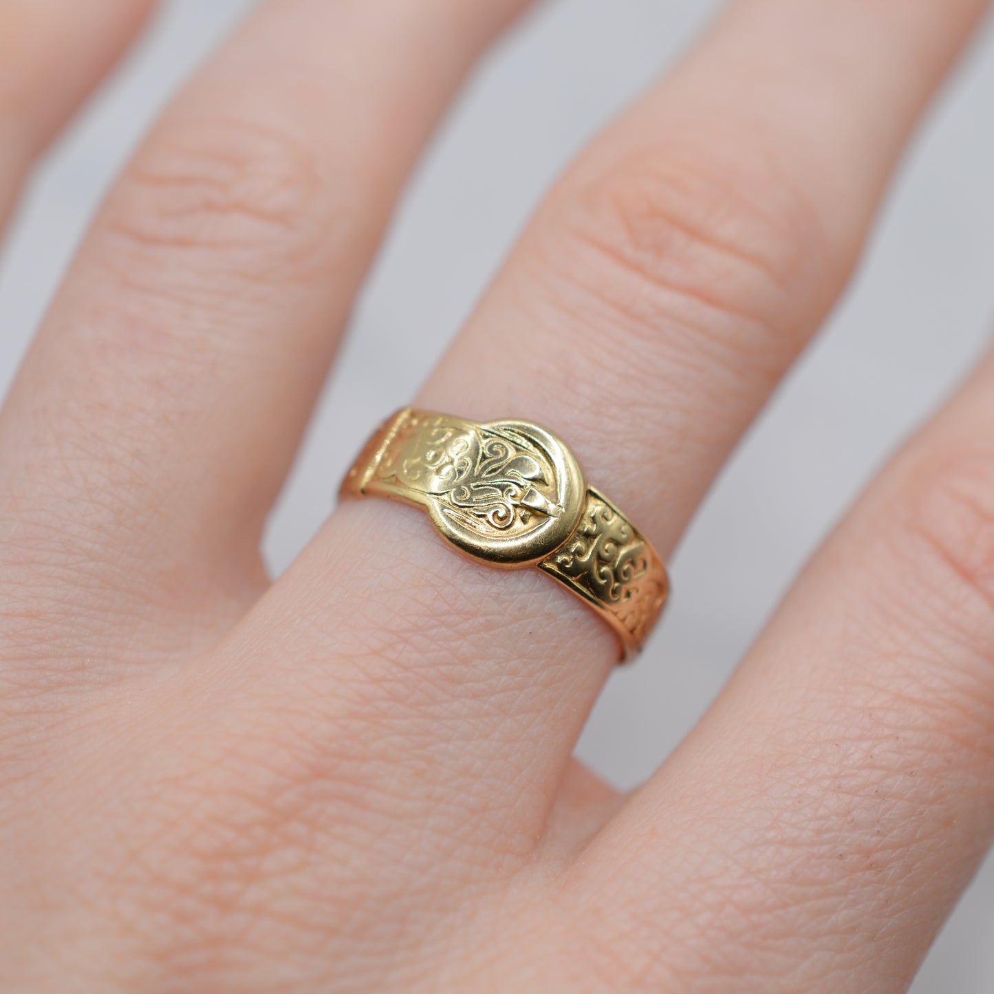1980s Vintage 9ct Gold Buckle Ring