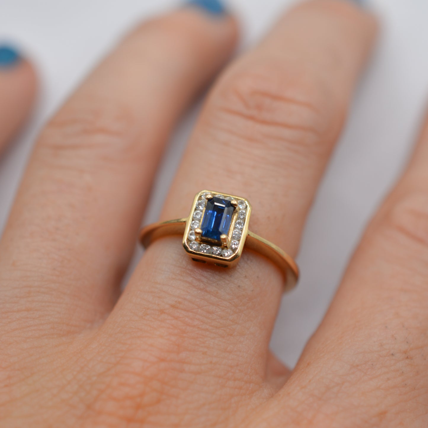 9ct Gold Sapphire & Diamond Cluster Ring
