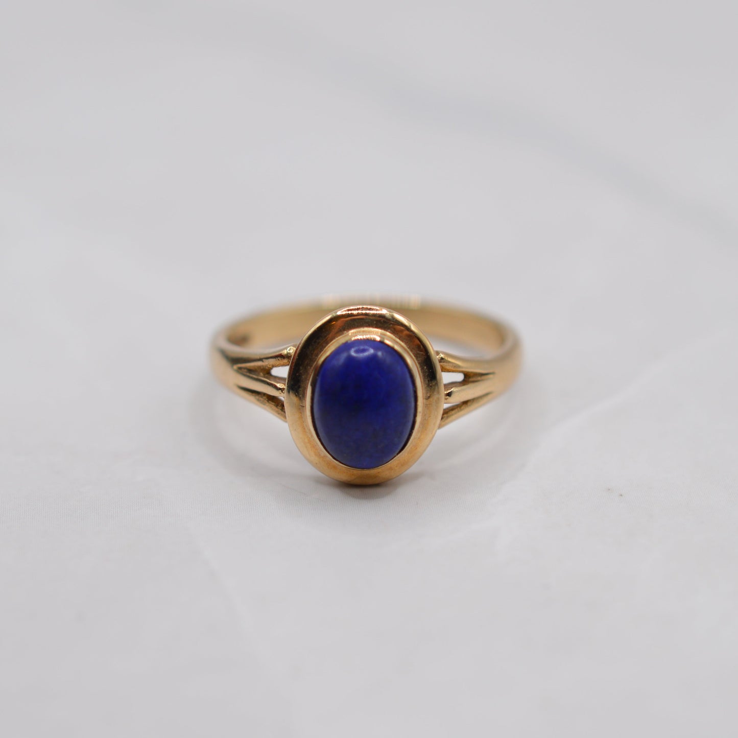 9ct Gold Lapis Lazuli Oval Ring