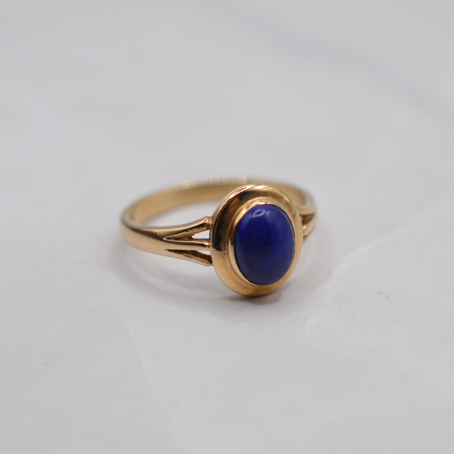 9ct Gold Lapis Lazuli Oval Ring
