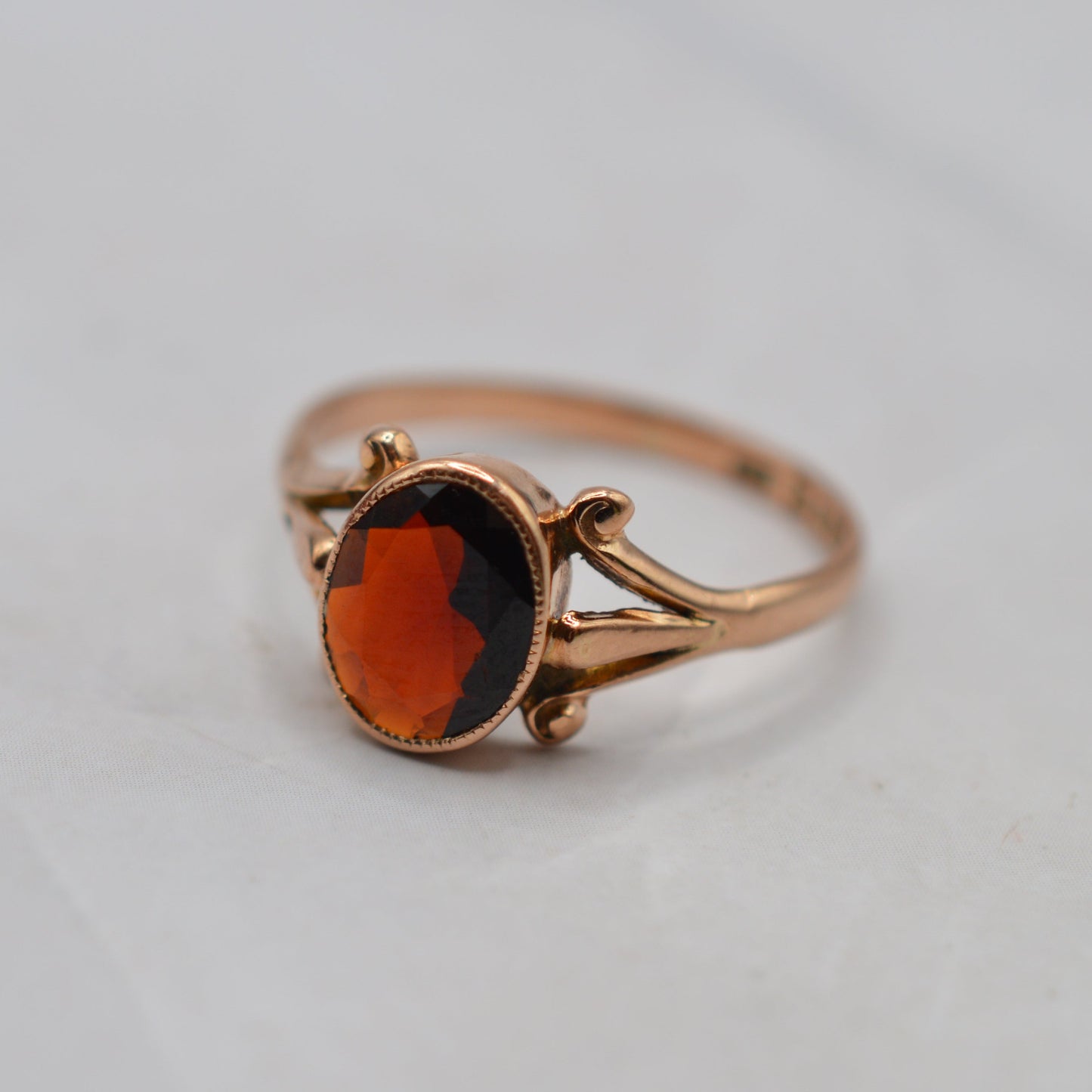 Art Nouveau Antique 9ct Gold Garnet Ring