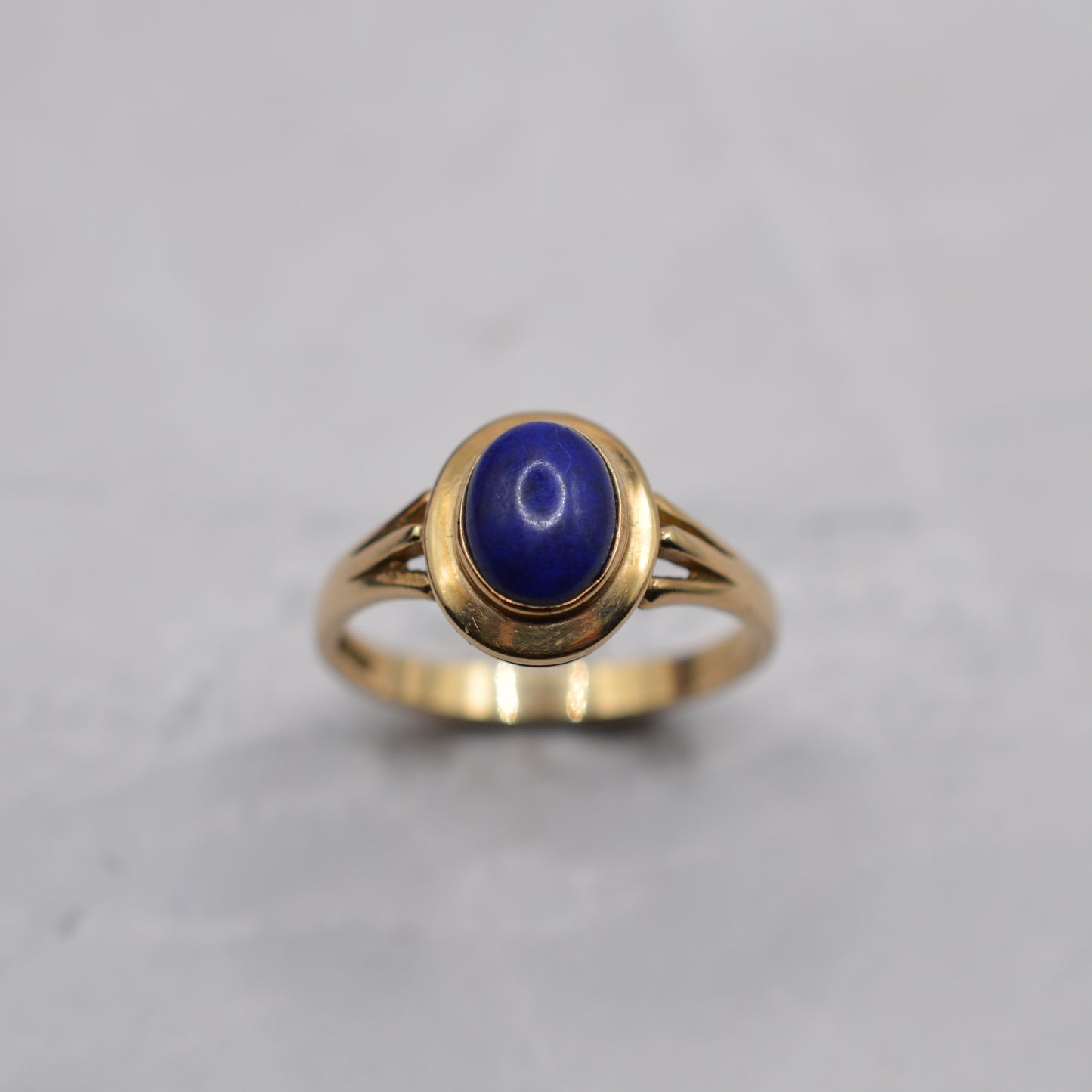 9ct Gold Lapis Lazuli Oval Ring