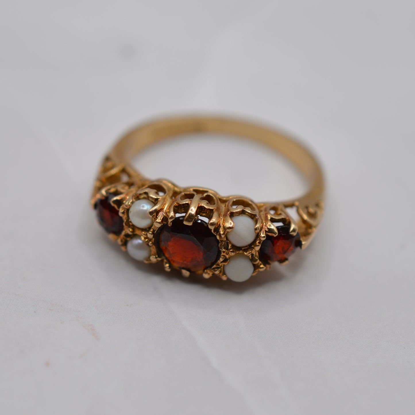 Chunky 1990s 9ct Gold Garnet & Pearl Seven-Stone Ring