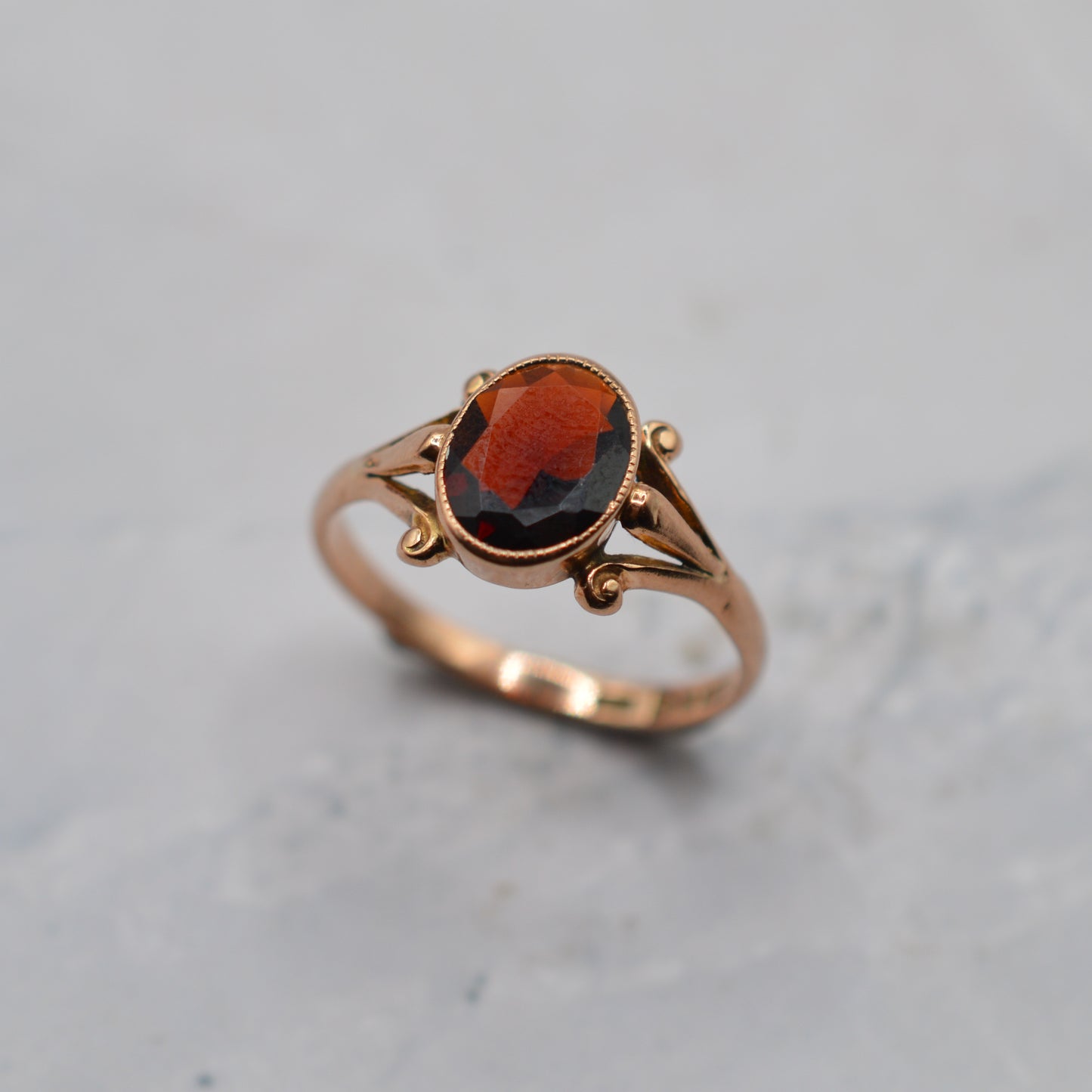 Art Nouveau Antique 9ct Gold Garnet Ring