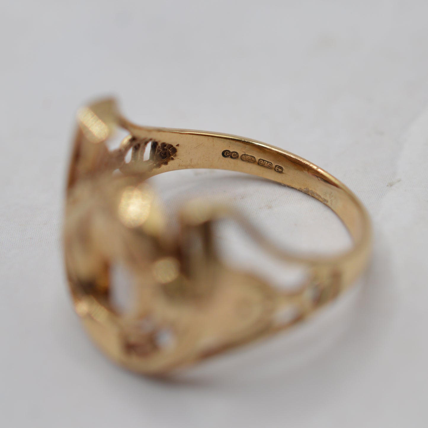 9ct Gold Horse & Horseshoe Equestrian Ring