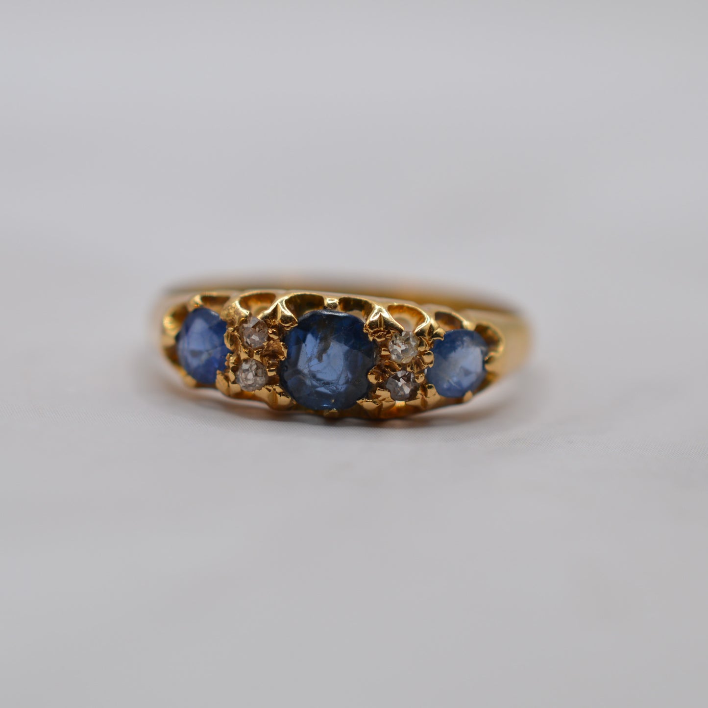 Antique Edwardian 18ct Gold Sapphire & Diamond Ring