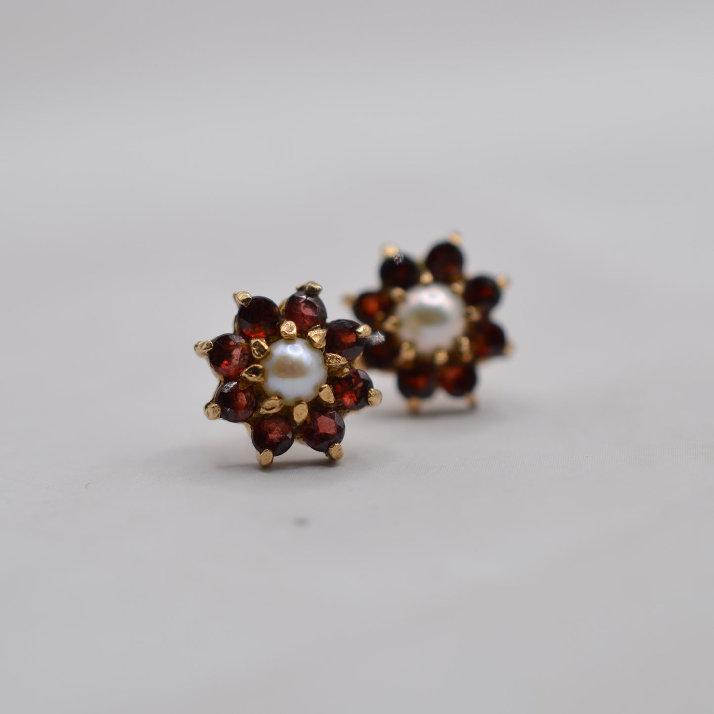 1970s Vintage 9ct Gold Pearl & Garnet Cluster Stud Earrings