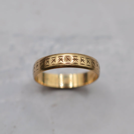 1980s 9ct Gold Star-Engraved Band Ring