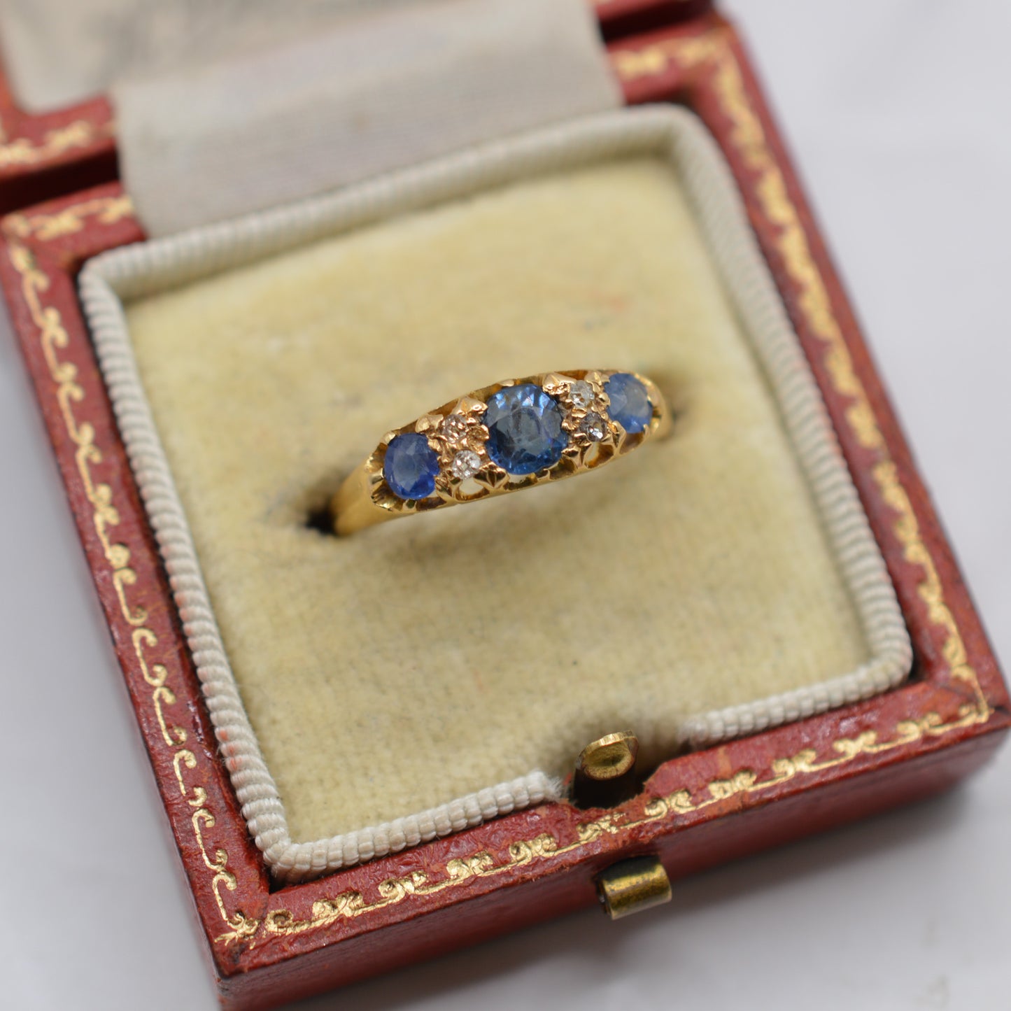 Antique Edwardian 18ct Gold Sapphire & Diamond Ring