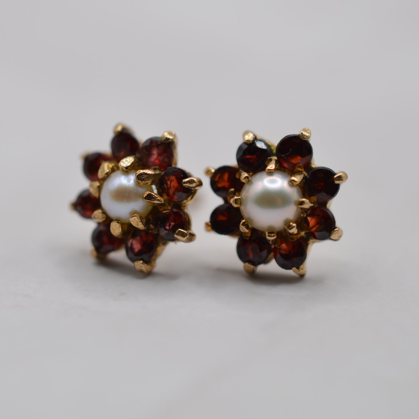 1970s Vintage 9ct Gold Pearl & Garnet Cluster Stud Earrings