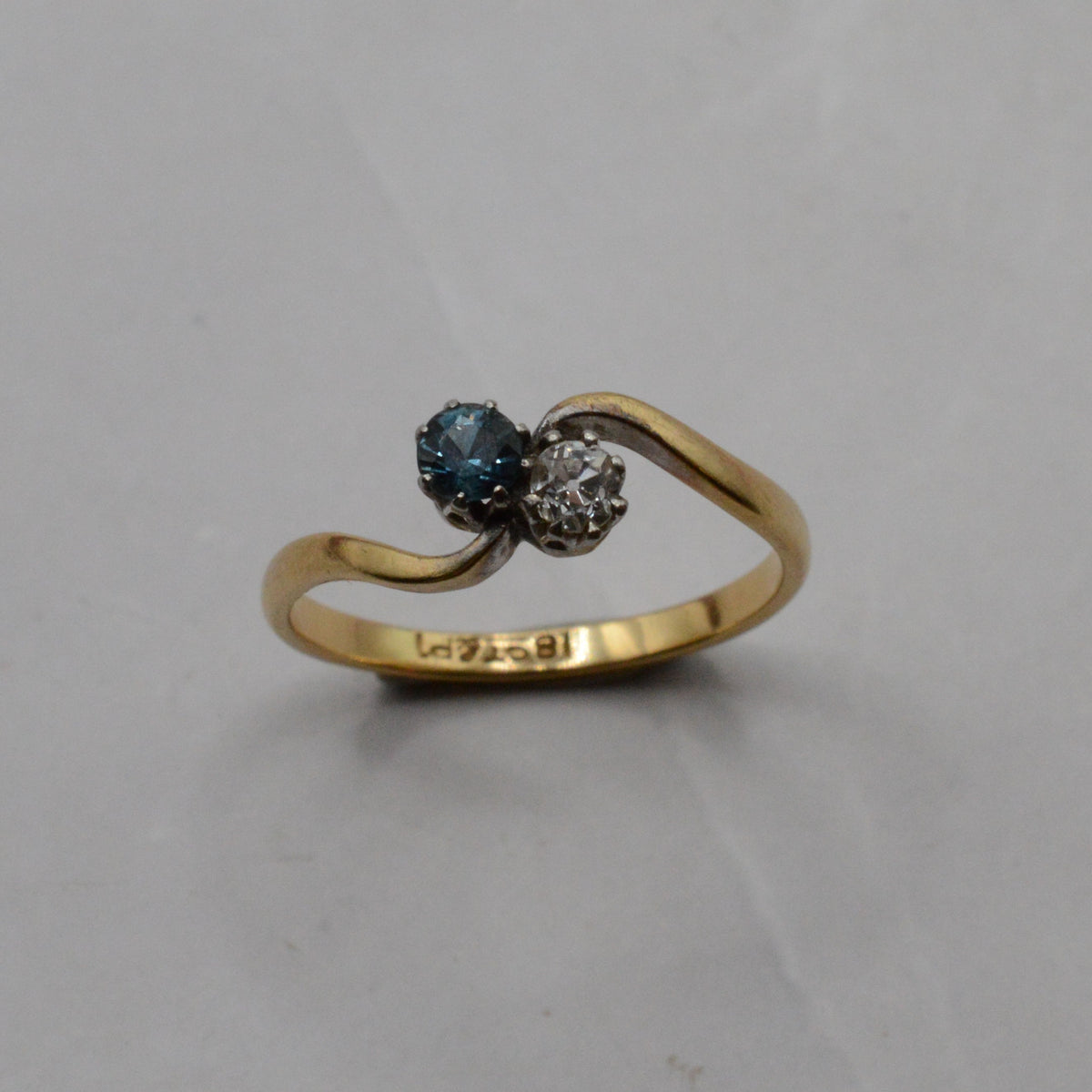 Antique 18ct Gold & Platinum Sapphire & Diamond Toi-et-Moi Ring