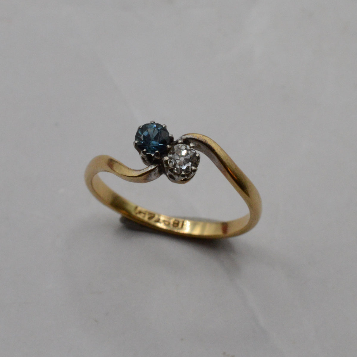 Antique 18ct Gold & Platinum Sapphire & Diamond Toi-et-Moi Ring