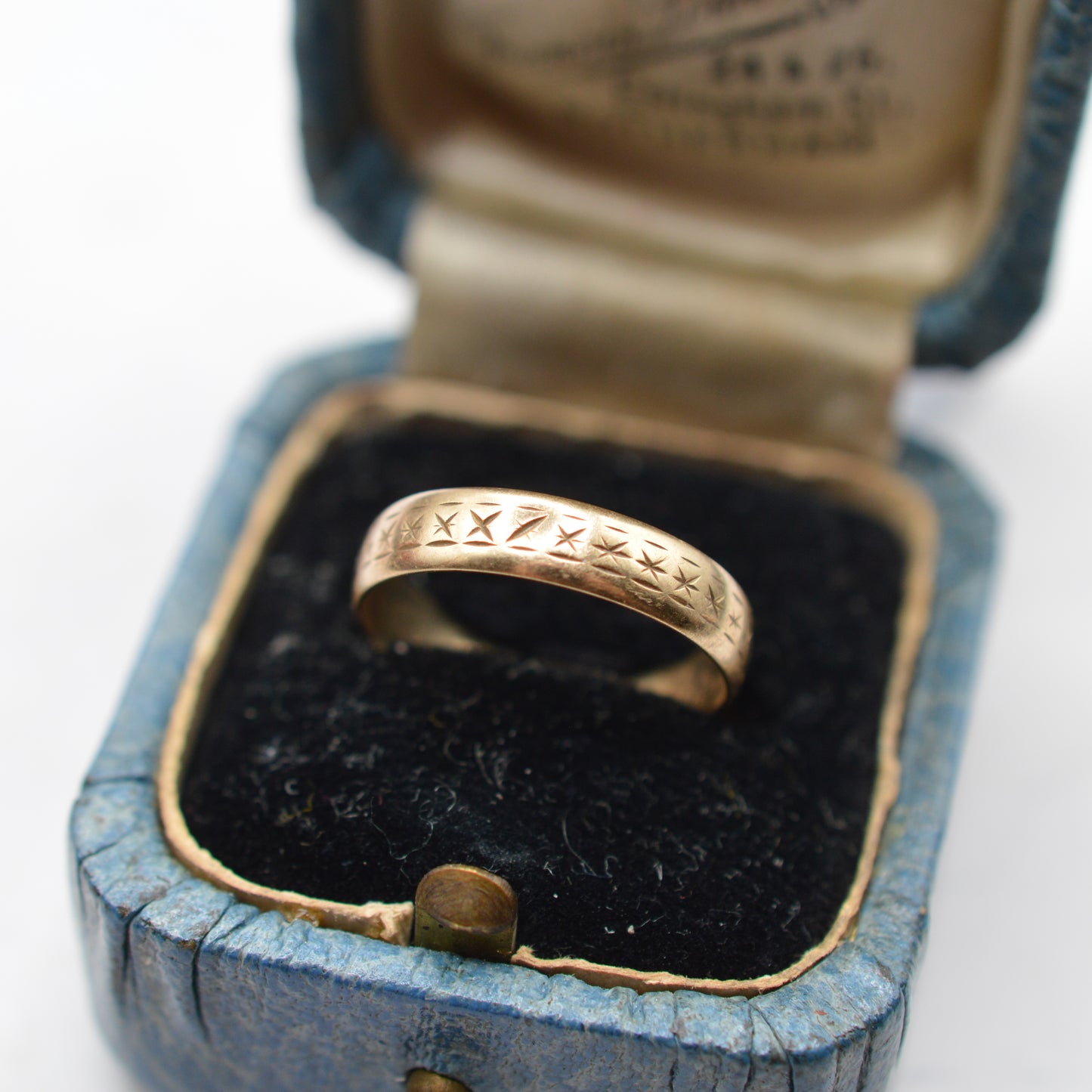 1980s 9ct Gold Star-Engraved Band Ring