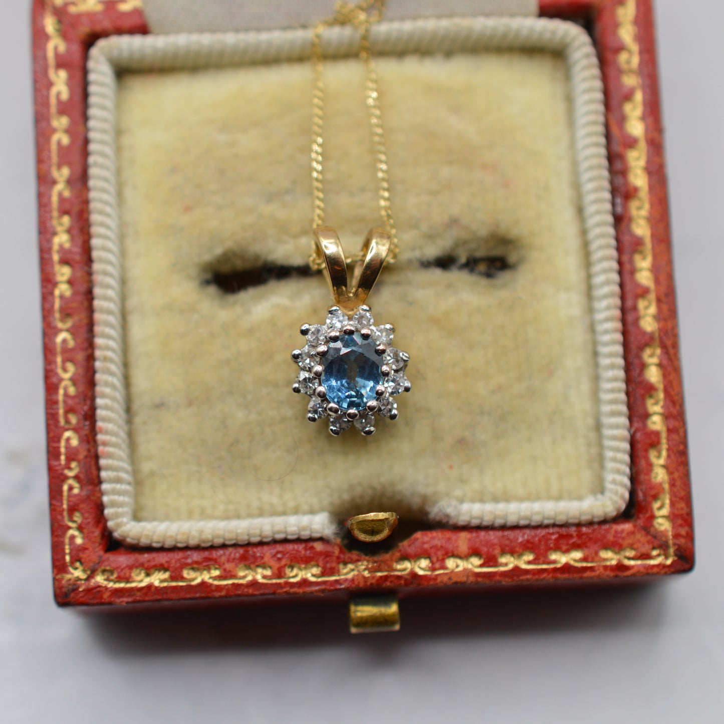 1990s 9ct Gold Sapphire & Diamond Cluster Pendant Necklace (16-18”)