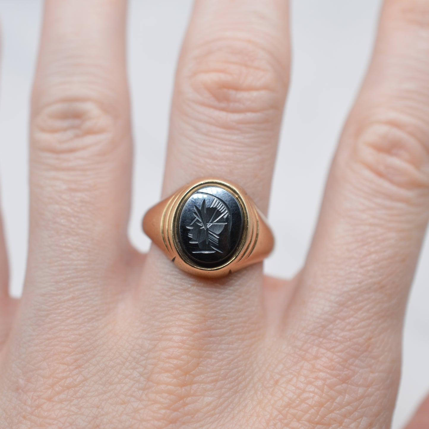 Chunky 1970s Vintage 9ct Gold Onyx Roman Centurion Ring