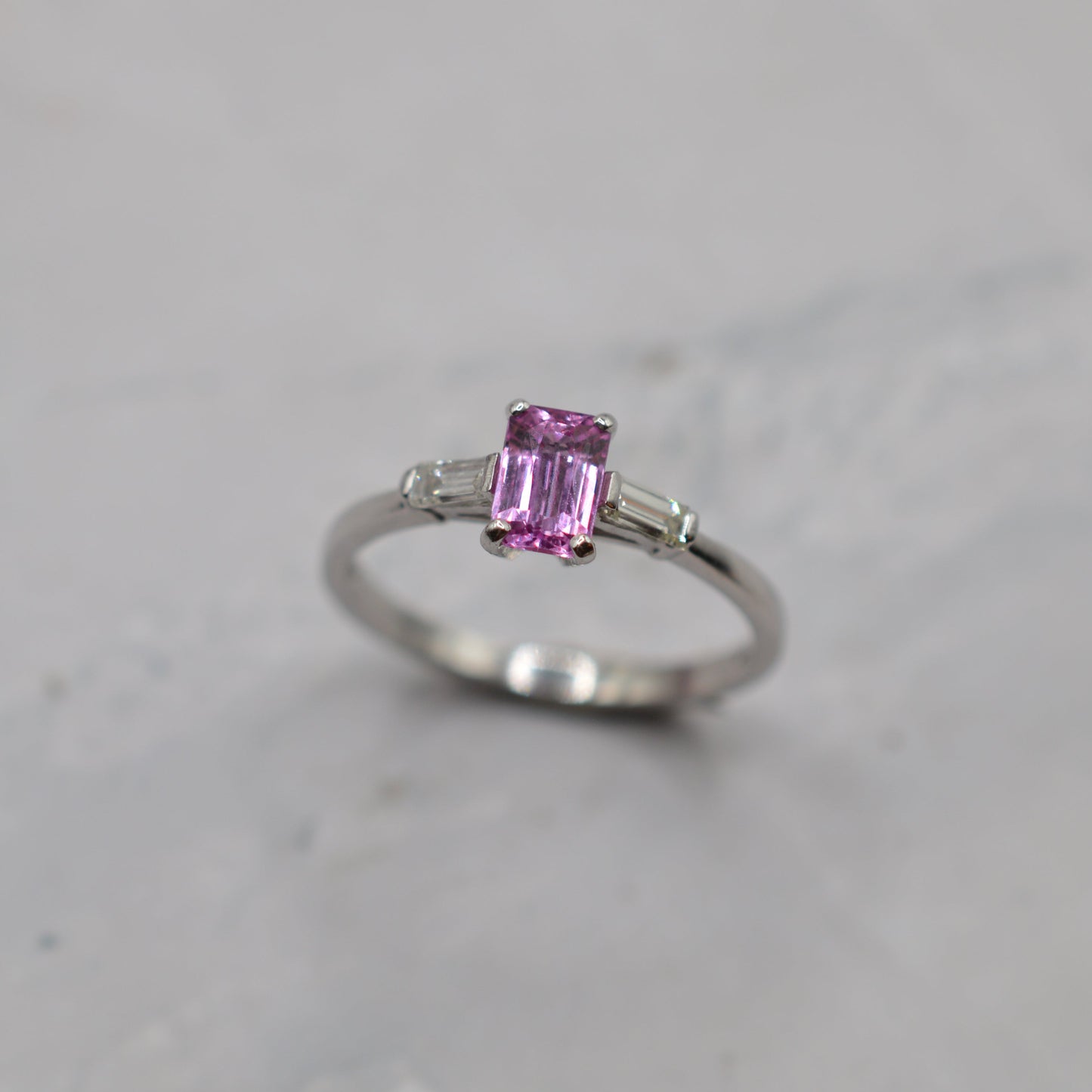 Y2K 18ct Gold Pink Sapphire & Diamond Trilogy Ring