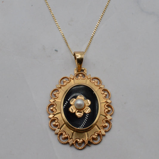 Large Mid-Century French 18ct Gold Vintage Onyx & Pearl Pendant Necklace (16”)