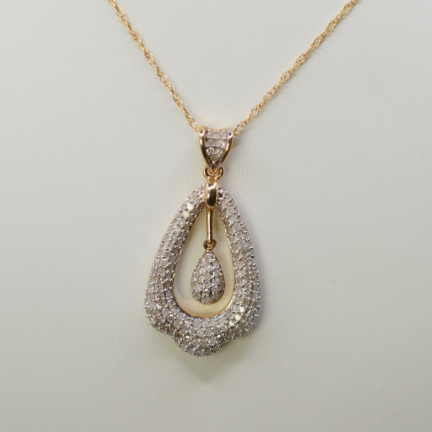 Chunky 1.24ct Diamond 9ct Gold Pendant Necklace (18”)