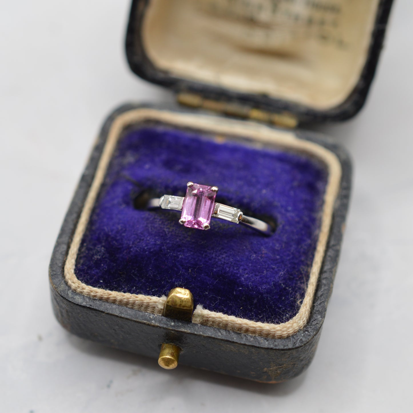 Y2K 18ct Gold Pink Sapphire & Diamond Trilogy Ring