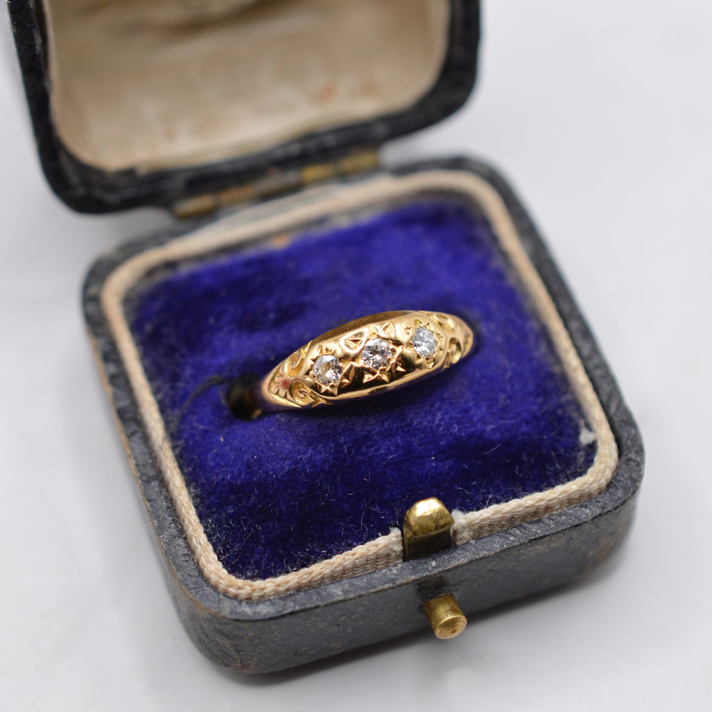 Antique 22ct Gold Diamond Gypsy Trilogy Star-Set Ring