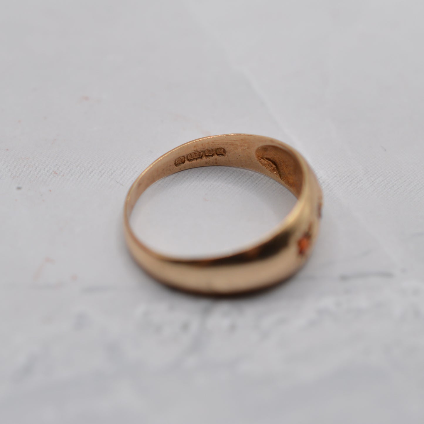 1980s 9ct Gold Garnet Trilogy Gypsy Ring